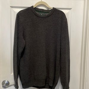 Mens Bass crew neck sweater size Large